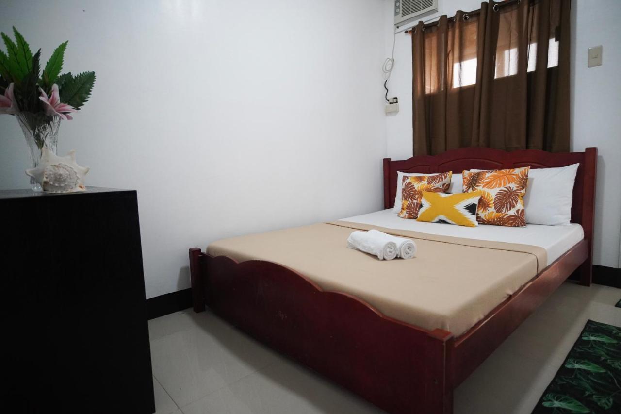 Amparo'S Tourist Inn - Coron Bagian luar foto