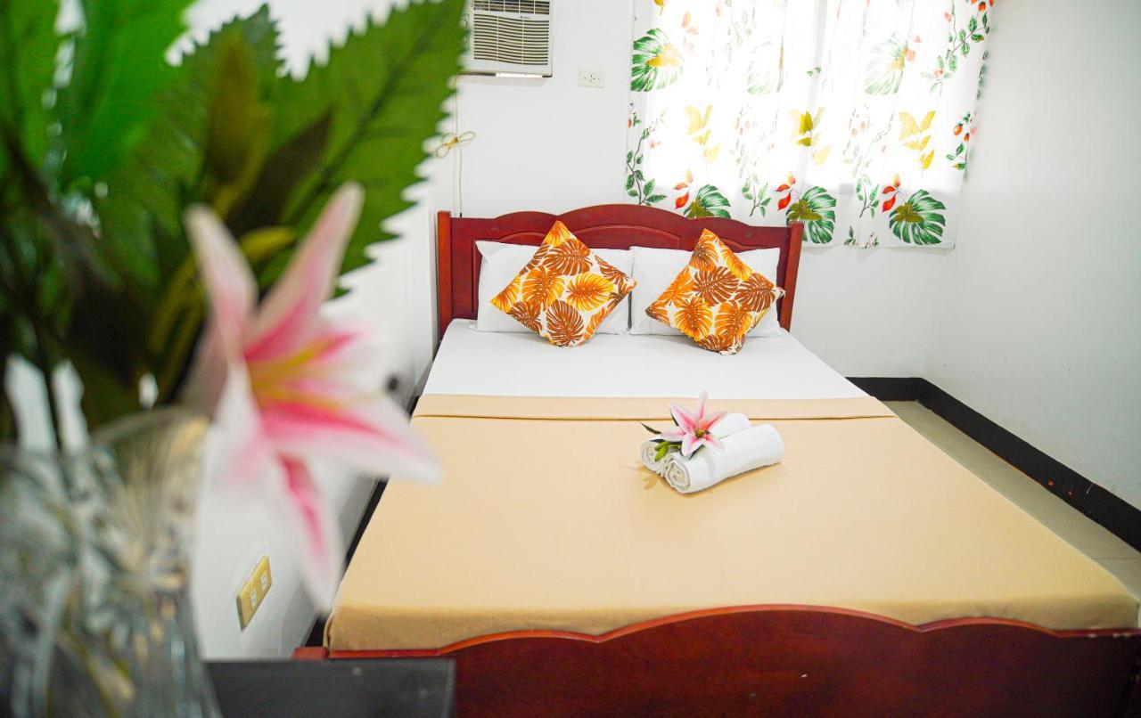 Amparo'S Tourist Inn - Coron Bagian luar foto