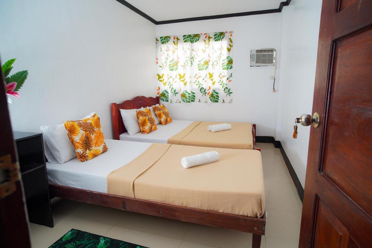 Amparo'S Tourist Inn - Coron Bagian luar foto