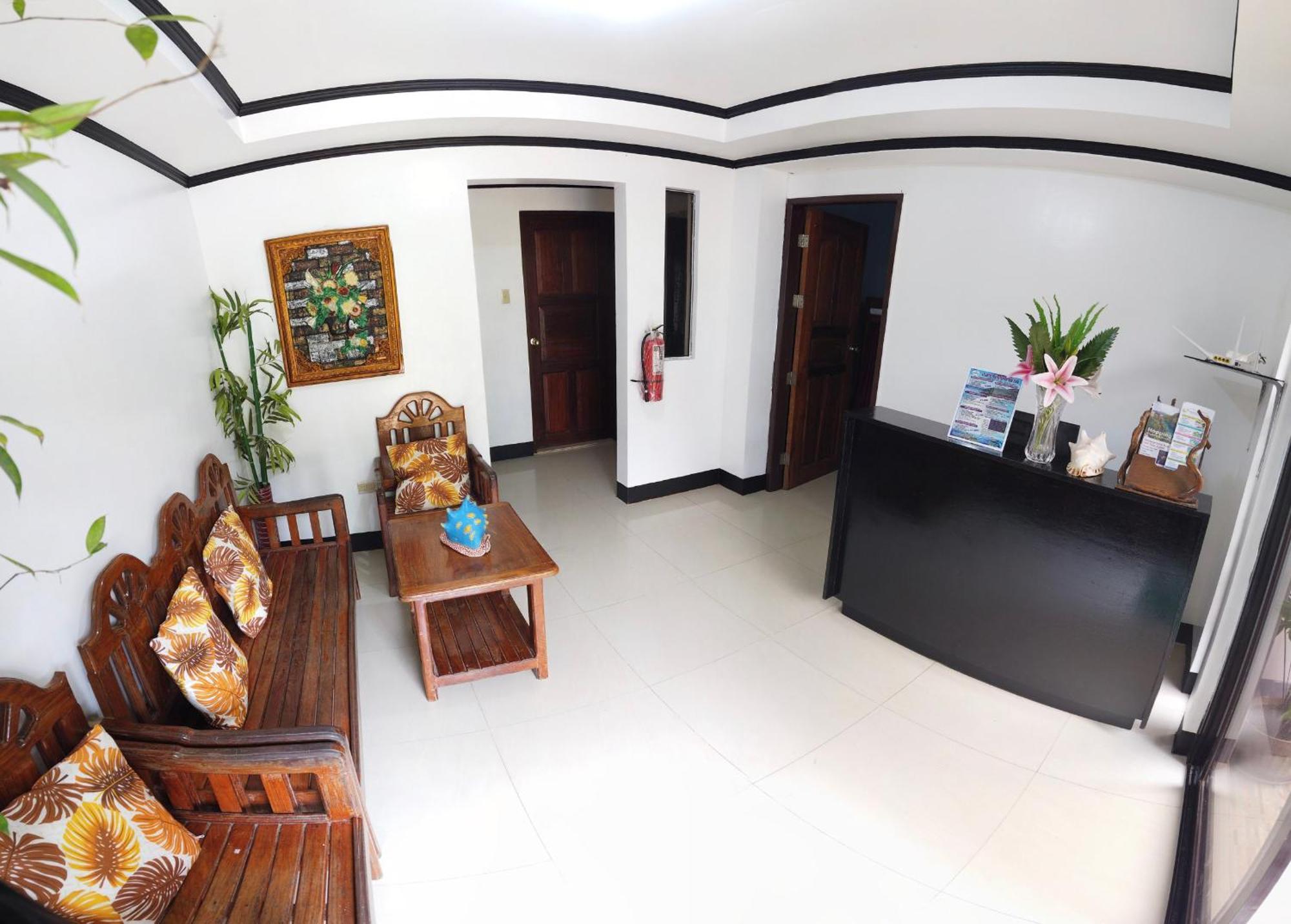 Amparo'S Tourist Inn - Coron Bagian luar foto